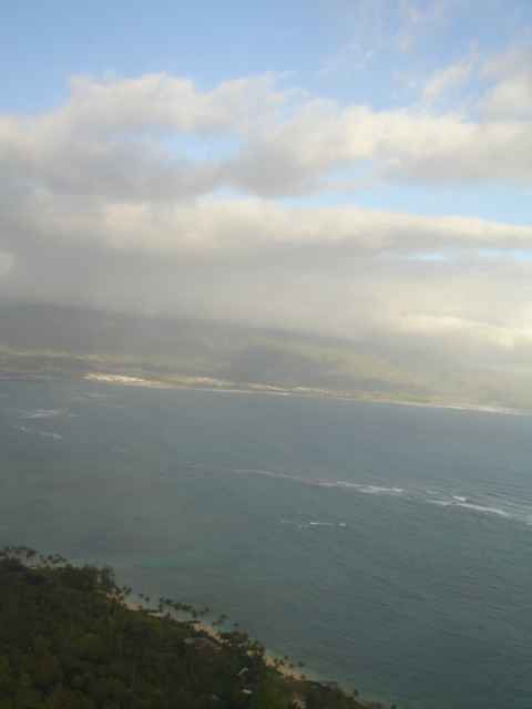 A view of the Kahului bay. In the distance the west part of the island can be seen.