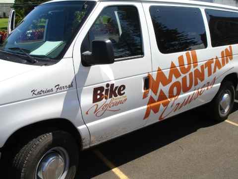 The bus used to transport the bikes and trail behind the column of bikers, making sure that no car rams our asses. Who Katrina Farrah is is a mystery.