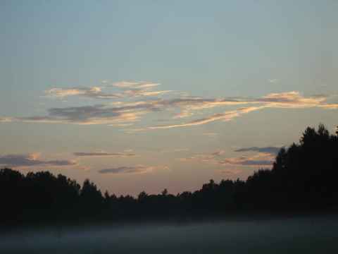 Past the subway overpass, Kymlinge.