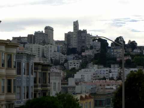 The Russian Hill. This picture gives you an impression of how hilly SF really is. The Russian Hill. This picture gives you an impression of how hilly SF really is.