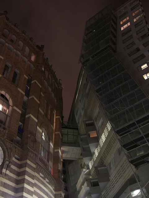 Housing block built against the Gasometer.