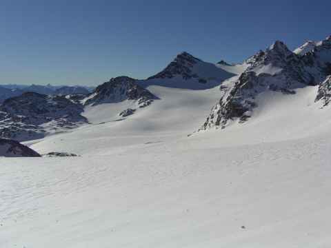 Untouched snow at Col. Untouched snow at Col.