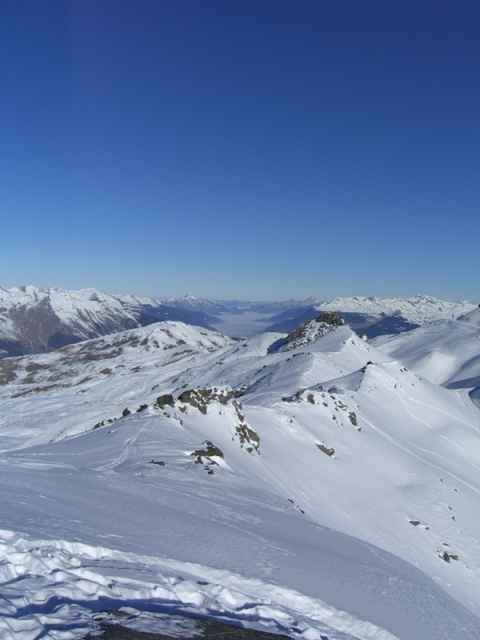 The place for skiing. Just a bit below the 3 Marches peak. The place for skiing. Just a bit below the 3 Marches peak.