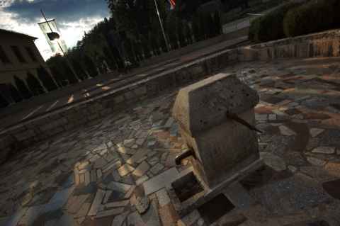 Perušić town well.