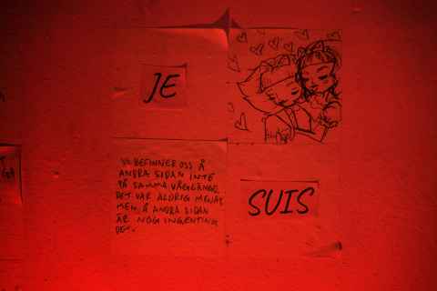 "Je suis excité!" by Néomi Mal-Aimé.