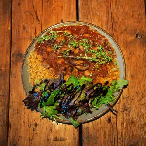 Spicy Italian mushroom stew with rosemary, red wine, forest mushrooms, and tomato.